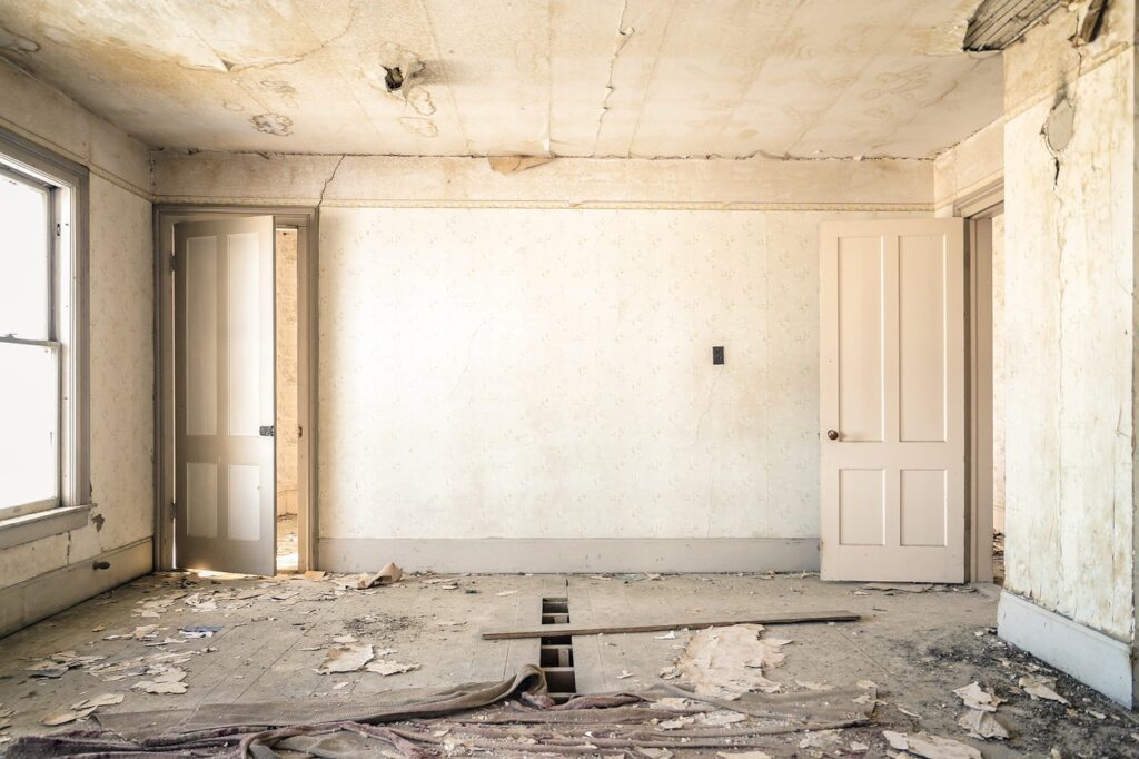 dilapidated, room, interior-983952.jpg